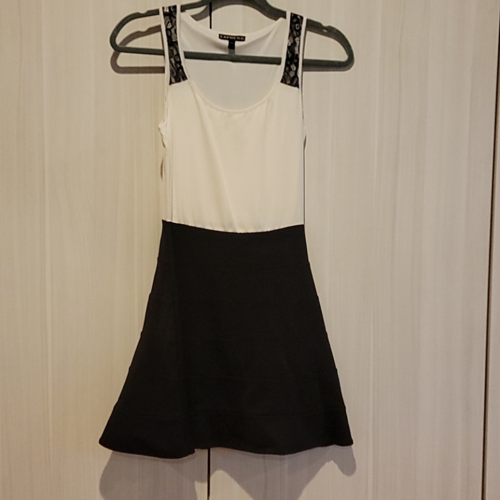 EUC Express dress with lace